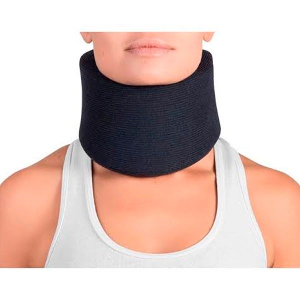 COLAR CERVICAL DE ESPUM C/ REFOR 051 PRET... COLAR CERVICAL DE ESPUM C/ REFOR 051 PRET...